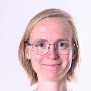 map[name:Maëlle Salmon position:R(esearch) Software Engineer] - © Julie Noury Soyer